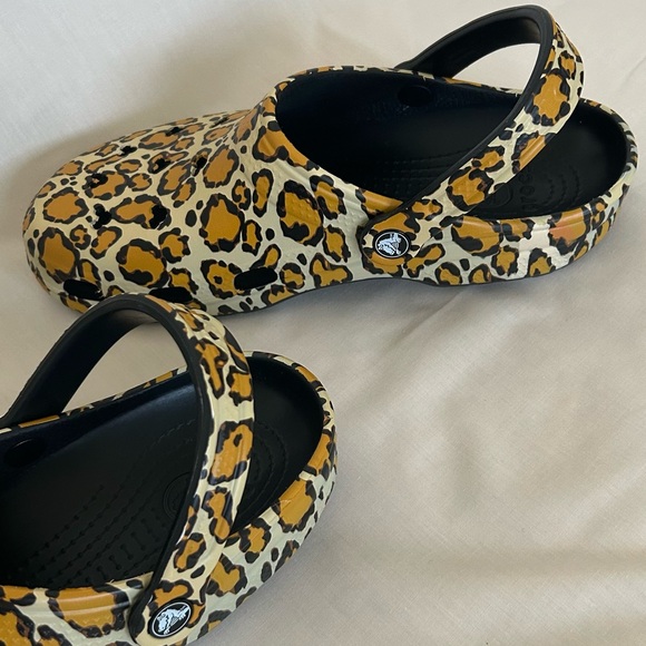 NWT Disney Leopard CROCS - Picture 9 of 14